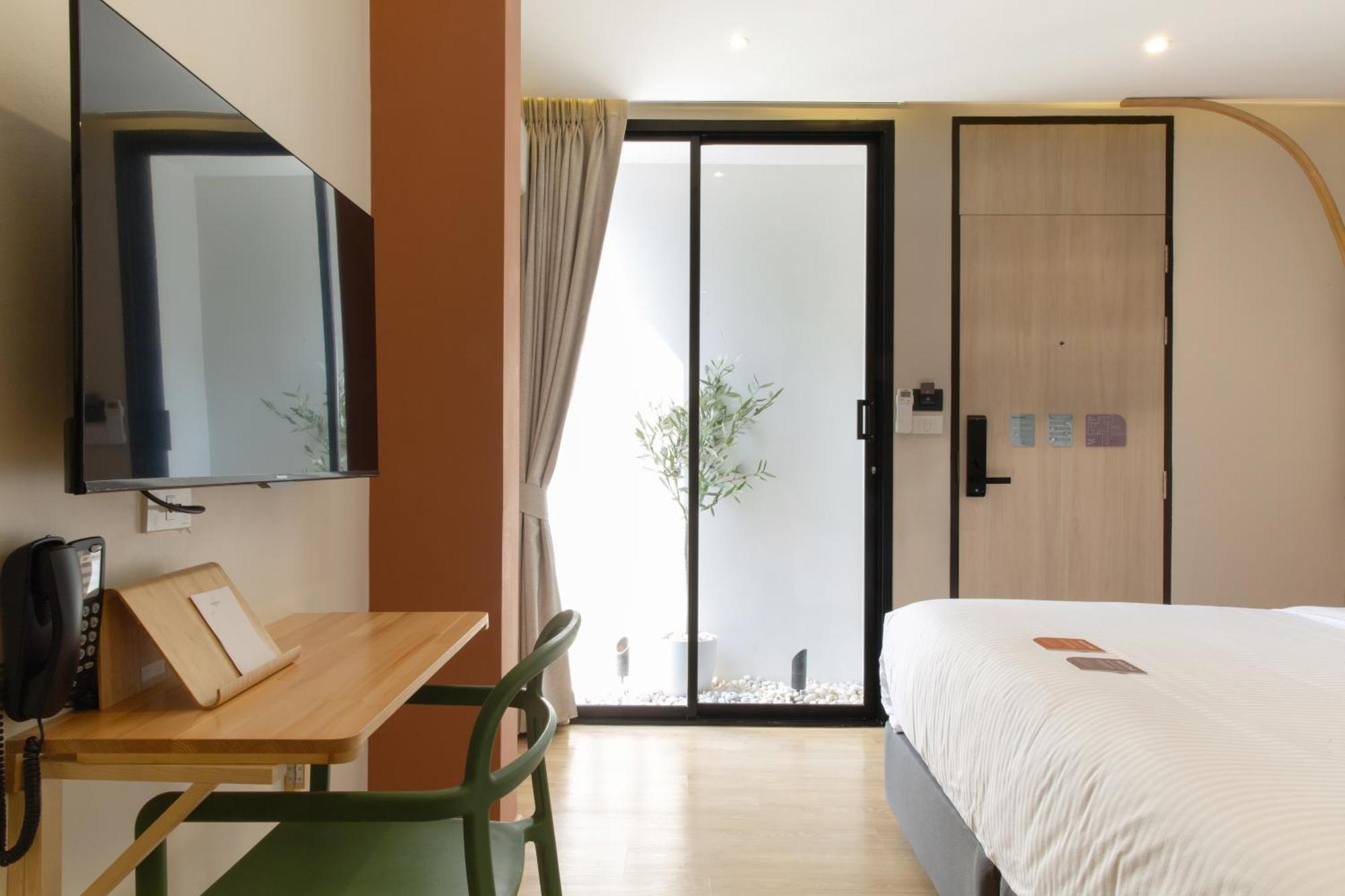 Standard King Room