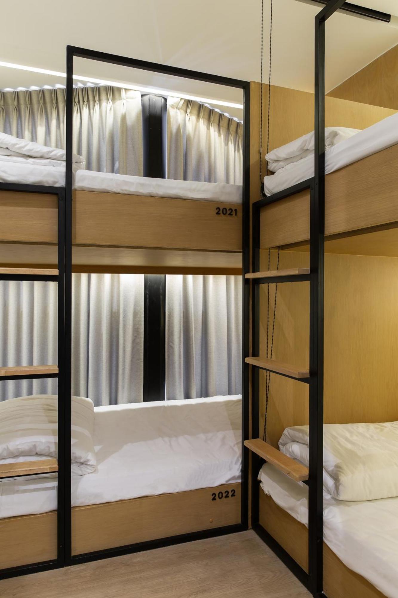 Bed 4-Bed Mixed Dormitory Room
